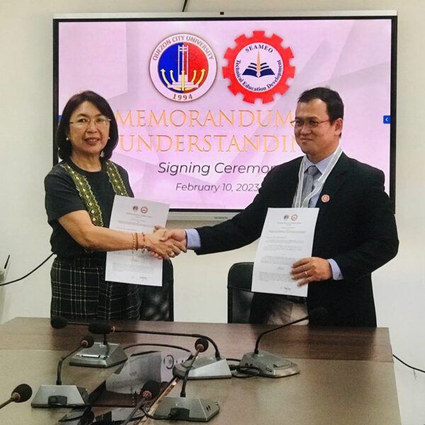 Signing Memorandum of Understanding (MoU) between SEAME TED and Quezon City University, the Philippines