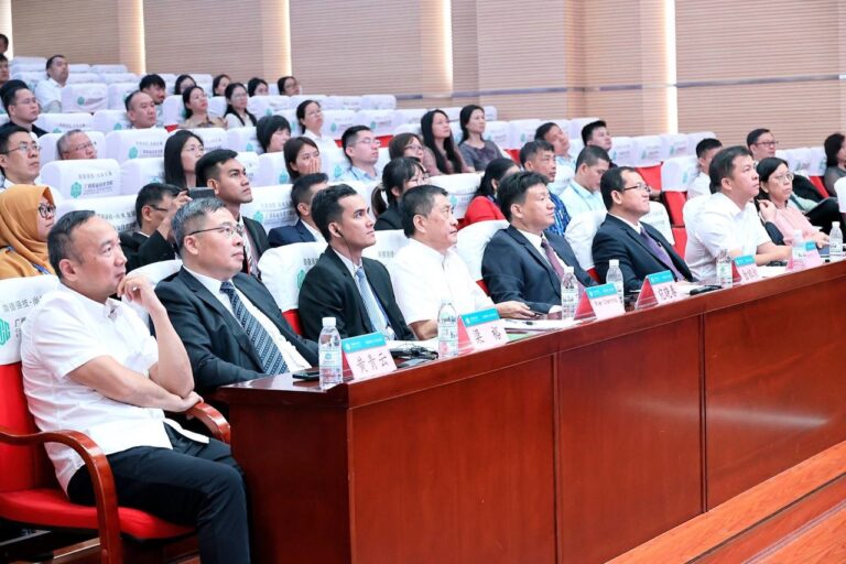 Photo-of-Participants-of-the-Forum