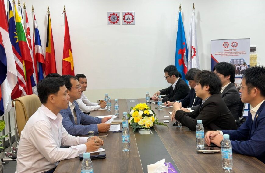 Courtesy Visit Delegation of Economic Research Institute of ASEAN and…